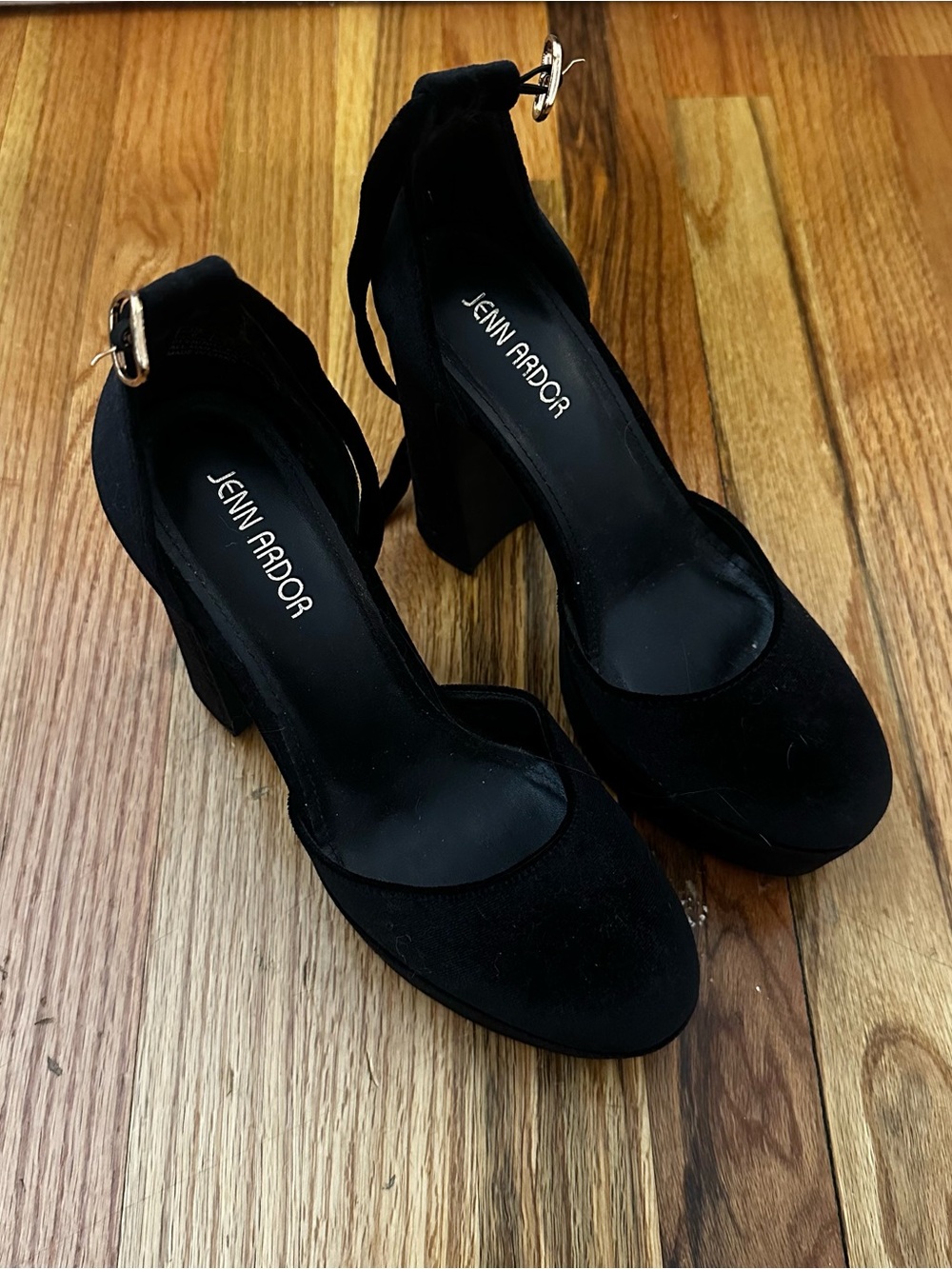 Platform velvet heels